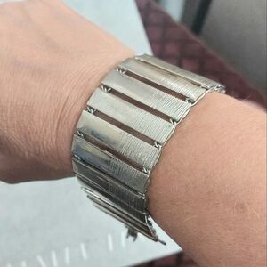 Vintage 80s wide silvertone bracelet